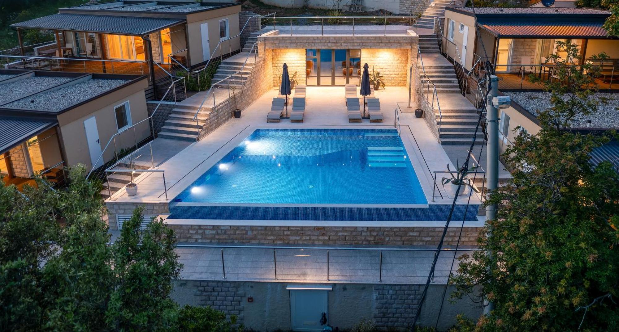 Boora Glamp Experience & Heated Infinity Pool Hotel Senj  Exterior foto