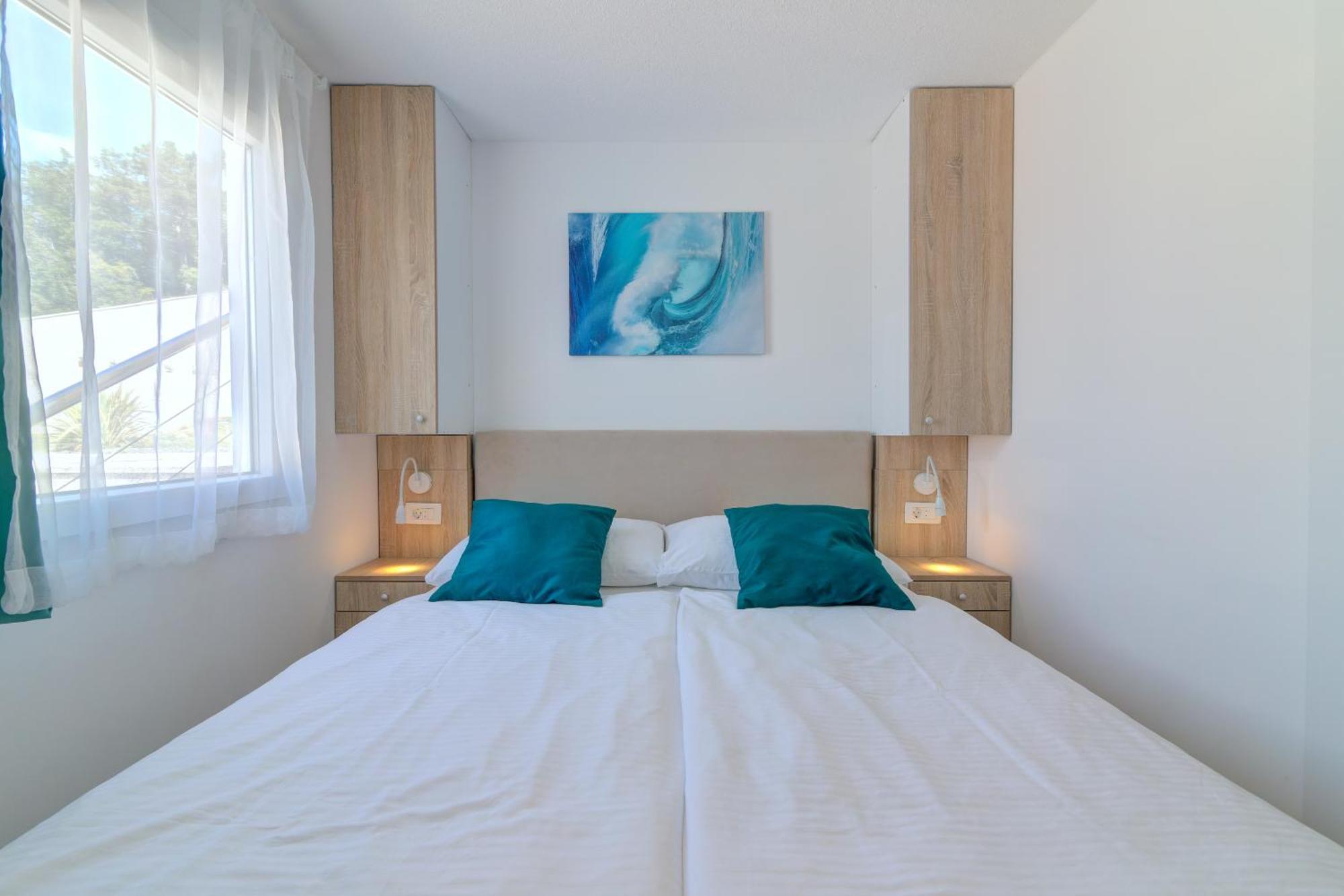 Boora Glamp Experience & Heated Infinity Pool Hotel Senj  Exterior foto