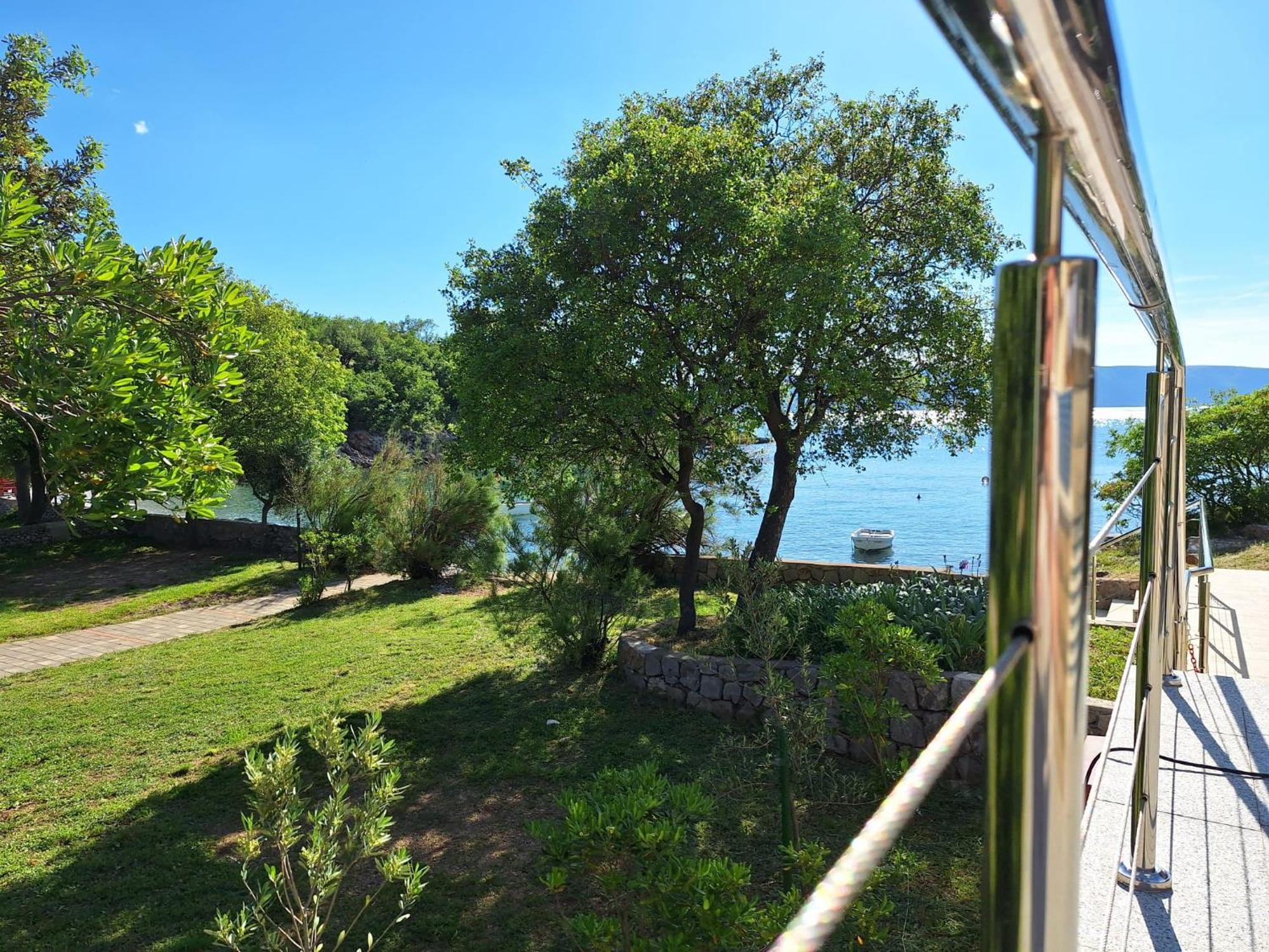 Boora Glamp Experience & Heated Infinity Pool Hotel Senj  Exterior foto