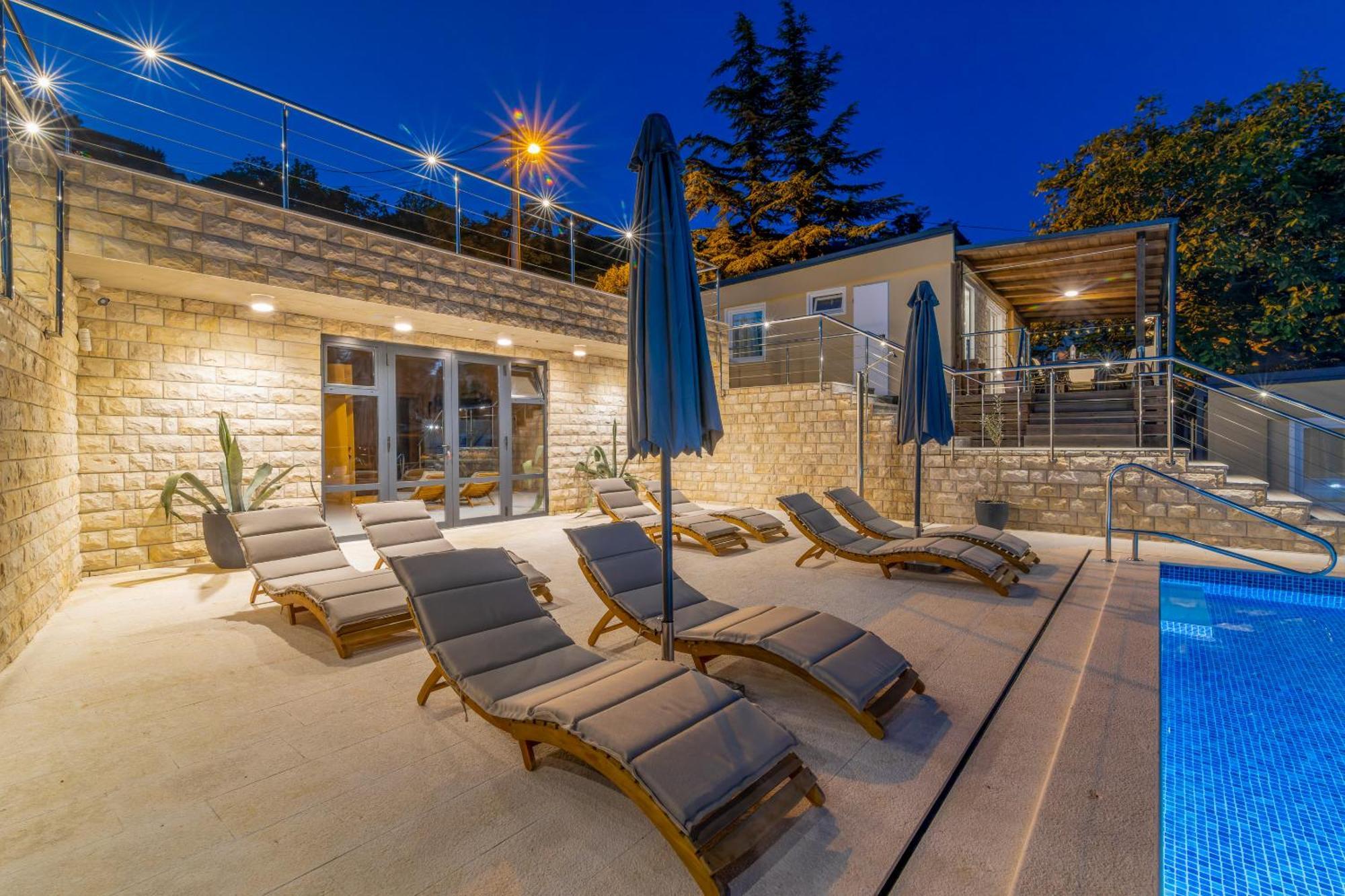 Boora Glamp Experience & Heated Infinity Pool Hotel Senj  Exterior foto