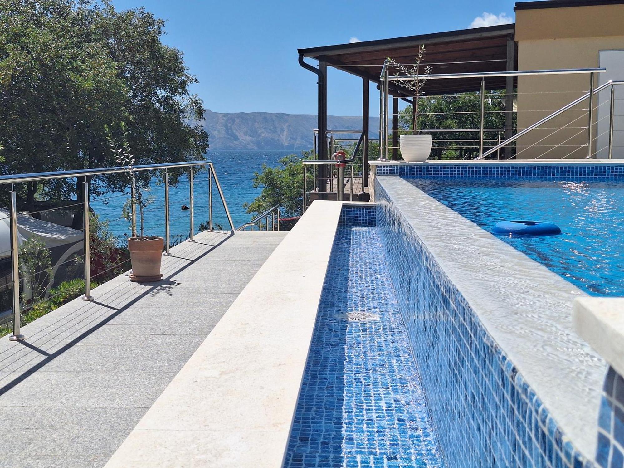 Boora Glamp Experience & Heated Infinity Pool Hotel Senj  Exterior foto